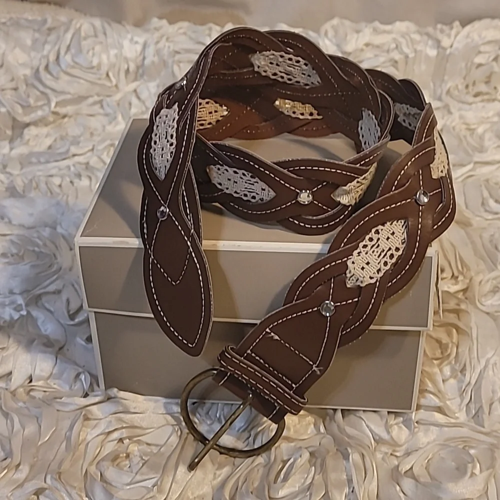 Boho Braided Womens Belt With Lace Inlay.